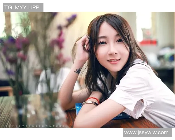 景菡一的成长之路：从青涩少女到职场精英的蜕变与追寻