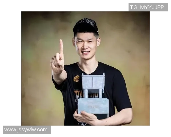 胡金秋的篮球之路：从青涩少年到CBA明星的成长故事